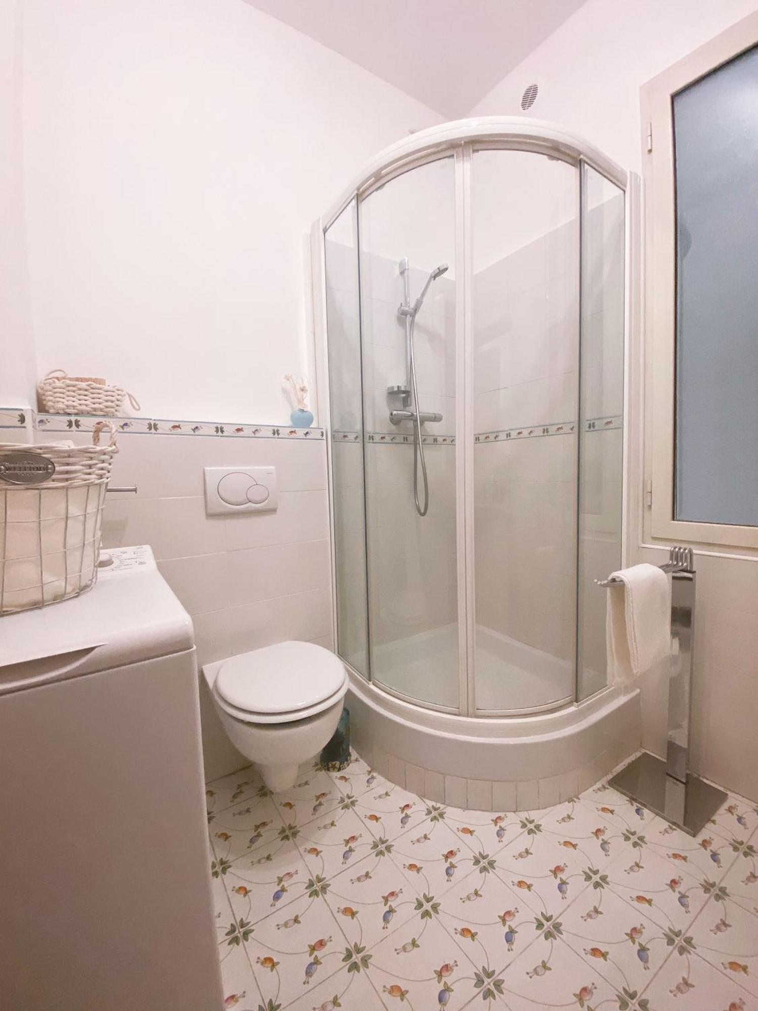 Beautiful Renovated Apartment ,Next To The Beach ! Air-C, Free Parking! Nizza Kültér fotó