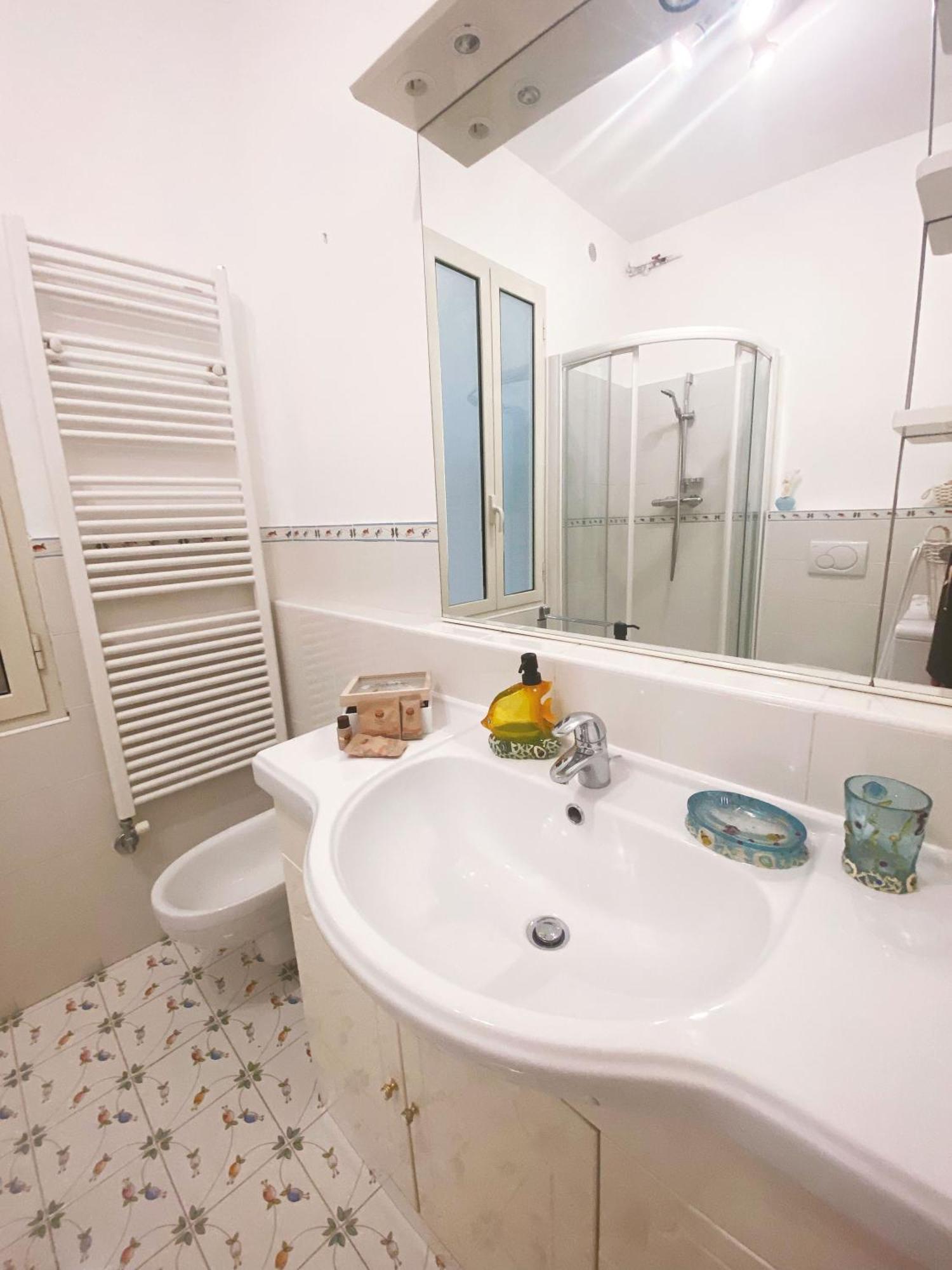 Beautiful Renovated Apartment ,Next To The Beach ! Air-C, Free Parking! Nizza Kültér fotó